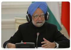 Indian Prime Minister Manmohan Singh in a meeting with members of Russian-Indian Enterprise Management Council|7 december, 2009|15:16