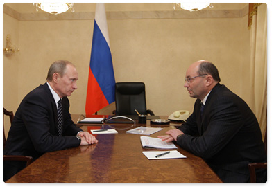 В.В.Путин провел рабочую встречу с губернатором Свердловской области А.С.Мишариным