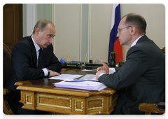 Prime Minister Vladimir Putin meeting with Sergei Kiriyenko, general director of Russia’s state nuclear corporation Rosatom|9 december, 2009|12:47