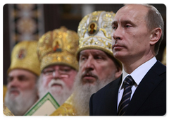 Vladimir Putin attended the enthronement of Patriarch Kirill of Moscow and All Russia, the 16th leader of the Russian Orthodox Church|1 february, 2009|15:50