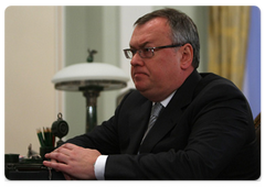 Prime Minister Vladimir Putin during a working meeting with VTB Bank Chairman Andrei Kostin|10 february, 2009|16:00