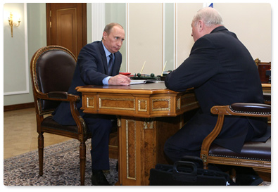 Prime Minister Vladimir Putin met with Sverdlovsk Governor Eduard Rossel