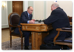 Prime Minister Vladimir Putin met with Sverdlovsk Governor Eduard Rossel