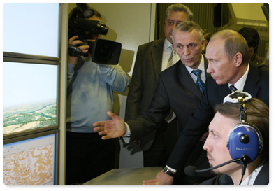 Vladimir Putin visited Russia’s MiG Aircraft Corporation to familiarize himself with its operation