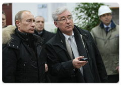 В.В.Путин посетил нефтеперерабатывающий завод «Киришинефтеоргсинтез» (ООО «КИНЕФ») в Ленинградской области|12 февраля, 2009|16:00