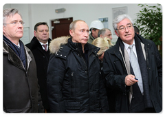 В.В.Путин посетил нефтеперерабатывающий завод «Киришинефтеоргсинтез» (ООО «КИНЕФ») в Ленинградской области|12 февраля, 2009|16:00