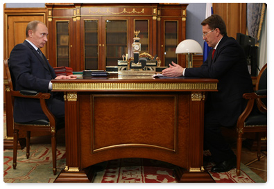 Prime Minister Vladimir Putin met with Minister of Agriculture Alexei Gordeyev