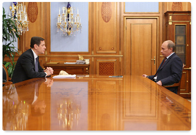 Prime Minister Vladimir Putin met with Deputy Prime Minister Alexander Zhukov