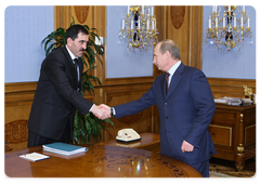 Prime Minister Vladimir Putin meeting with President of the Republic of Ingushetia Yunus-Bek Yevkurov|20 february, 2009|13:00