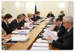 Prime Minister Putin conducts a Government meeting on economic issues