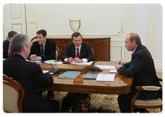 Prime Minister Putin conducting a Government meeting on economic issues|21 february, 2009|13:00