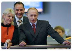 Vladimir Putin visiting RIA Novosti news agency|24 february, 2009|13:00