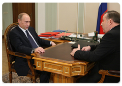 Prime Minister Vladimir Putin during a meeting with Governor of the Altai Territory Alexander Karlin|28 february, 2009|13:00