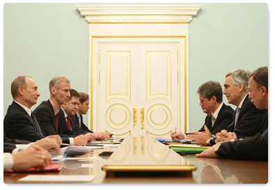 В.В.Путин провел встречу с председателем правления концерна «Сименс АГ» Петером Лешером