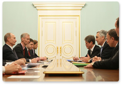 В.В.Путин провел встречу с председателем правления концерна «Сименс АГ» Петером Лешером