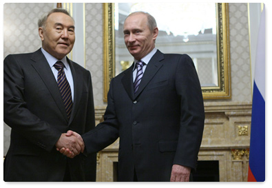 Prime Minister Vladimir Putin met with Kazakh President Nursultan Nazarbayev