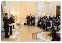 Prime Minister Vladimir Putin and European Commission President José Manuel Barroso held a joint news conference