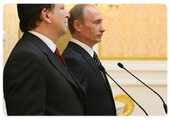 Prime Minister Vladimir Putin and European Commission President José Manuel Barroso holding a joint news conference|6 february, 2009|17:00