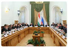 Prime Minister Vladimir Putin addressed a plenary meeting of intergovernmental Russian-Hungarian consultations|10 march, 2009|12:00