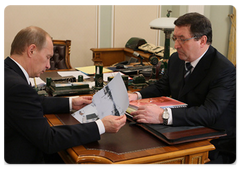 Prime Minister Vladimir Putin during a meeting with Tambov Region Governor Oleg Betin|16 march, 2009|16:00