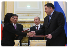 Several documents were signed following the intergovernmental talks attended by Russian Prime Minister Vladimir Putin and Mongolian Prime Minister Sanjaagiin Bayar|17 march, 2009|16:00