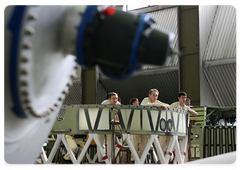 Prime Minister Vladimir Putin visited the Khrunichev State Research and Production Space Centre in Moscow|18 march, 2009|17:13