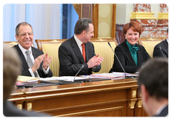 Minister of Foreign Affairs Sergei Lavrov, Sport, Tourism and Youth Policy Minister Vitaly Mutko, Minister of Agriculture Elena Skyrinnik at the Government meeting|19 march, 2009|18:58