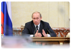 Vladimir Putin addresses Government meeting|19 march, 2009|18:58