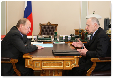 Russian Prime Minister Vladimir Putin met with Dagestan President Mukhu Aliyev