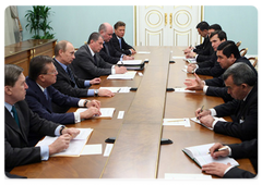 Prime Minister Vladimir Putin at the negotiation table with Turkmen President Gurbanguly Berdymukhamedov|25 march, 2009|10:35