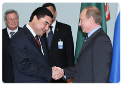 Prime Minister Vladimir Putin at the negotiation table with Turkmen President Gurbanguly Berdymukhamedov|25 march, 2009|10:35