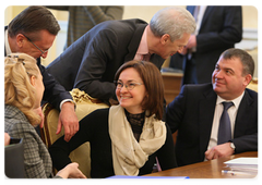 Tatyana Golikova, Elvira Nabiullina, Anatoly Serdyukov, Viktor Zubkov, and Andrei Fursenko before the meeting of the Government Presidium|26 march, 2009|10:35