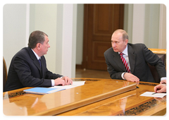 Deputy Prime Minister Igor Sechin at a meeting with Prime Minister Vladimir Putin|28 march, 2009|14:30