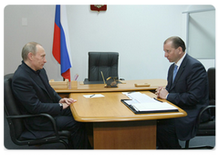 Председатель Правительства Российской Федерации В.В.Путин провел рабочую встречу с губернатором Самарской области В.В.Артяковым|30 марта, 2009|14:29