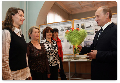 В.В.Путин поздравил женщин России с наступающим праздником 8 марта