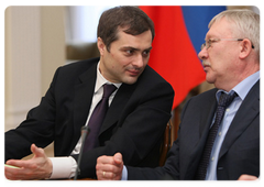 Vladislav Surkov and Oleg Morozov attending a meeting chaired by Vladimir Putin|1 april, 2009|17:09