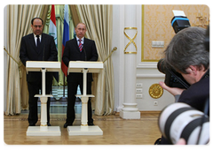 The Russian Prime Minister Vladimir Putin and Iraqi Prime Minister Nuri al-Maliki have issued a statement for the press on the results of the Russian-Iraqi intergovernmental talks|10 april, 2009|15:29