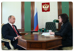 Prime Minister Vladimir Putin during a meeting with Economic Development Minister Elvira Nabiullina|16 april, 2009|18:46