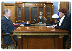 Prime Minister Vladimir Putin held a meeting with Agriculture Minister Yelena Skrynnik|17 april, 2009|12:23