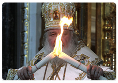 Patriarch of Moscow and all Russia at an Easter service in Moscow's Christ the Saviour Cathedral|19 april, 2009|09:27