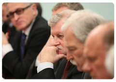 Sergei Mironov attending Prime Minister Vladimir Putin’s meeting with leaders of parliamentary parties, public and political organisations|2 april, 2009|10:56