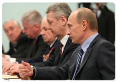 Prime Minister  Vladimir Putin meeting with the leaders of parliamentary parties and groups, and public and political organisations|2 april, 2009|10:56