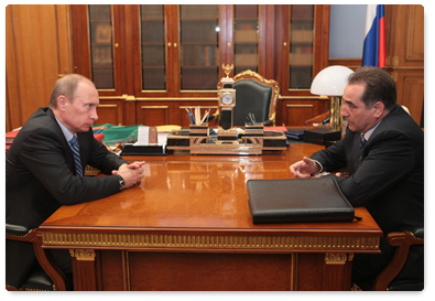 Prime Minister Vladimir Putin met with the Governor of Kurgan Region, Oleg Bogomolov