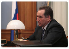 The Governor of Kurgan Region, Oleg Bogomolov, meeting Mr Putin|21 april, 2009|15:10