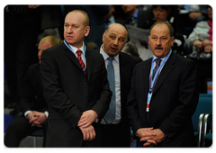 Vnesheconombank President Vladimir Dmitriev, Garegin Tosunya, president of the Association of Russian Banks, and Mikhail Kopeikin, deputy chief of the Government staff of the Russian Federation, during the All-Russia Forum on Small and Medium-sized Enterp|22 april, 2009|15:10