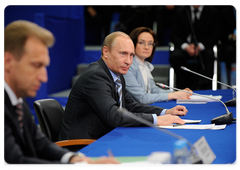 Igor Shuvalov, Vladimir Putin and Elvira Nabiullina during the All-Russia Forum on Small and Medium-sized Enterprises|22 april, 2009|15:10