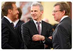 First Deputy Prime Minister Igor Shuvalov, Minister of Education and Science Andrei Fursenko and Minister of Finance Alexei Kudrin before a Government meeting|27 april, 2009|12:47