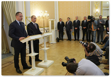 В.В.Путин и Премьер-министр Болгарии С.Станишев по итогам межправительственных переговоров сделали заявления для прессы