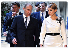 Prime Minister Vladimir Putin met with Ukrainian Prime Minister Yulia Tymoshenko during a meeting of the Committee on Economic Cooperation of the Russian-Ukrainian Interstate Commission|29 april, 2009|12:47