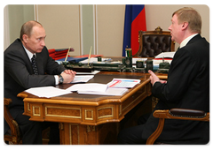 Vladimir Putin meeting with Anatoly Chubais, Russian Nanotechnology Corporation CEO|3 april, 2009|14:42